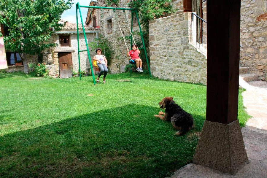 Jardín columpios Casa Rural Txandia Jardín columpios Casa Rural Txandia